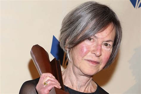 La Remise du Prix Nobel de Littérature à Louise Glück: Une Reconnaissance Méritée et un Moment Pivotal dans le Monde Littéraire Contemporain