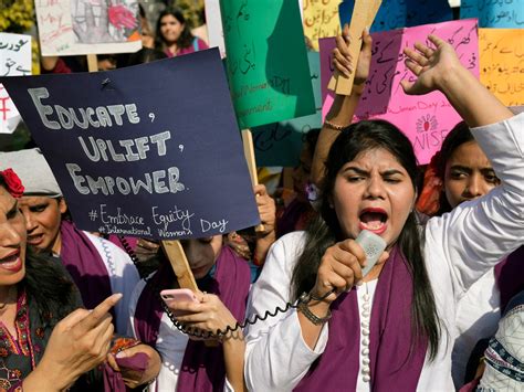 La Marche des Femmes Pakistanaises: Un cri pour la justice sociale et les droits fondamentaux